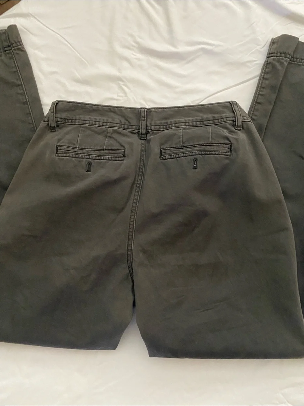 Women’s Eddie Bauer gray chino style pant